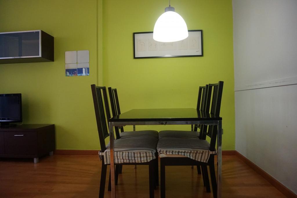 Aparteasy - Montjuic & Fira Барселона Екстер'єр фото
